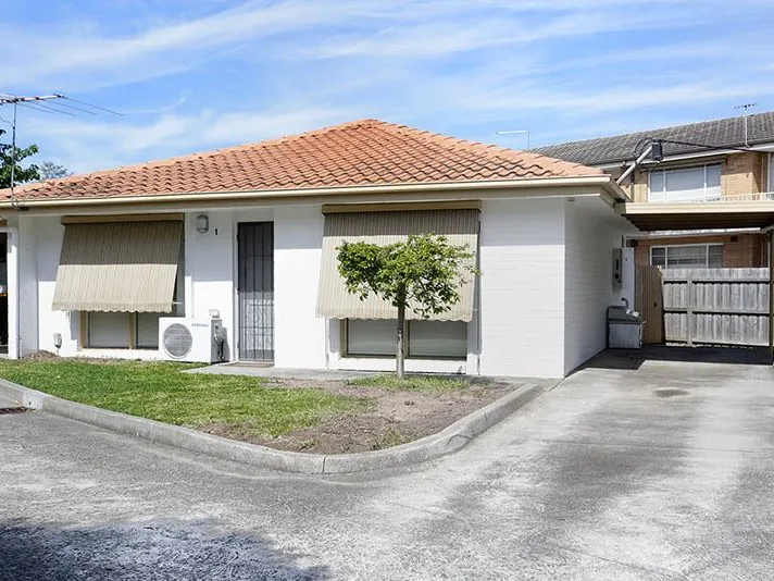 Walk To The Heart Of Dandenong!