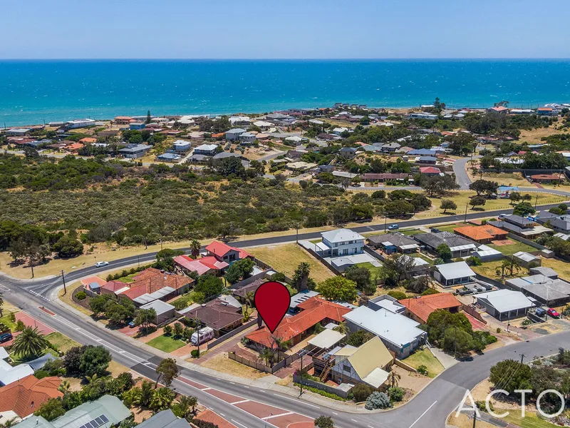 REFRESHED UNIT BY THE BEACH + VAN PARKING!