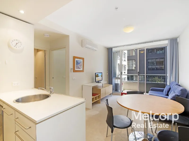 CBD LIFESTYLE - FURNISHED SPACIOUS APARTMENT