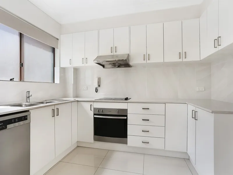 Large two bedroom light and breezy apartment