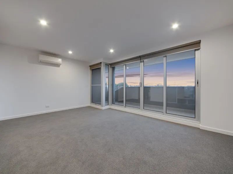 Near New 1BR Apartment Ready To Go!