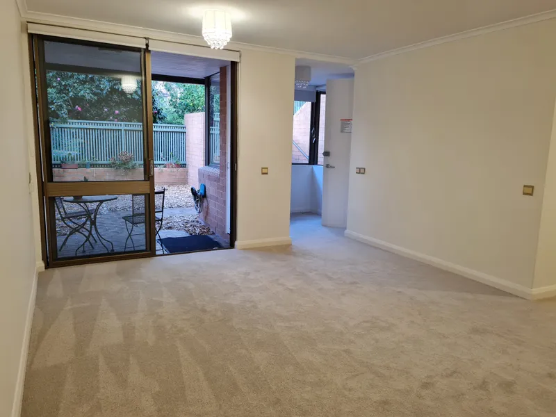 Quality Refurbished 2 Bedroom Unit in Great Location