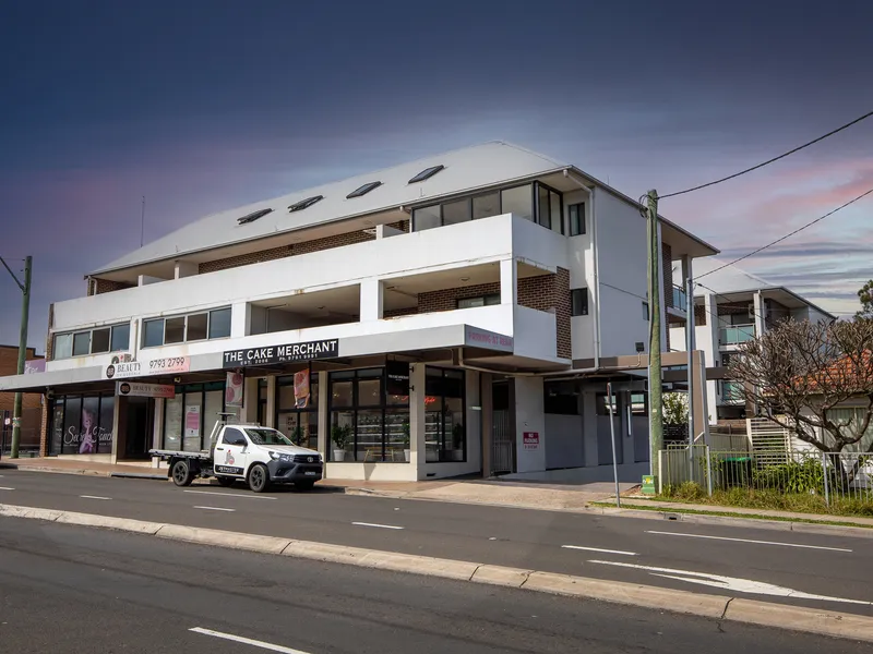 Modern Two Storey apartment set in the heart of Greenacre