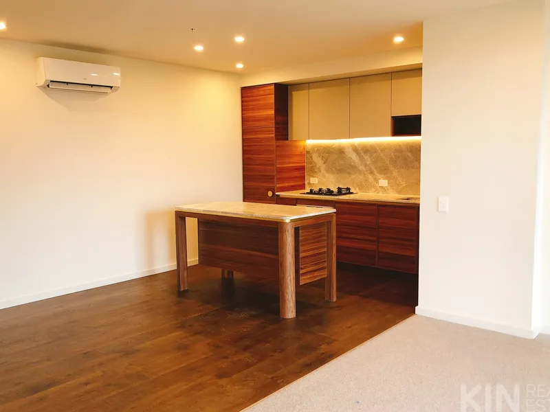 Popular Caulfield Village 3 Bedroom Apartment 