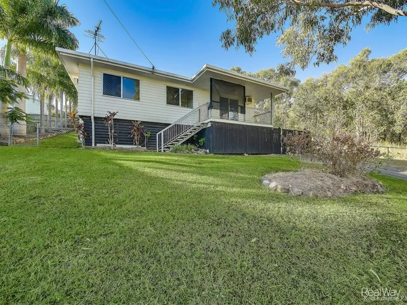 Bushland Setting and Views of Town.