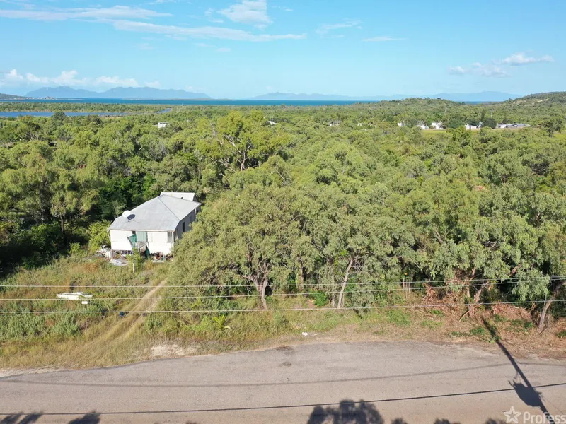 10.6 ACRES - DOUBLE FRONTAGE