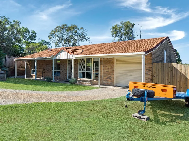 Practical Family Home in a Great Location! *Auxiliary Dwelling to be Constructed at Rear