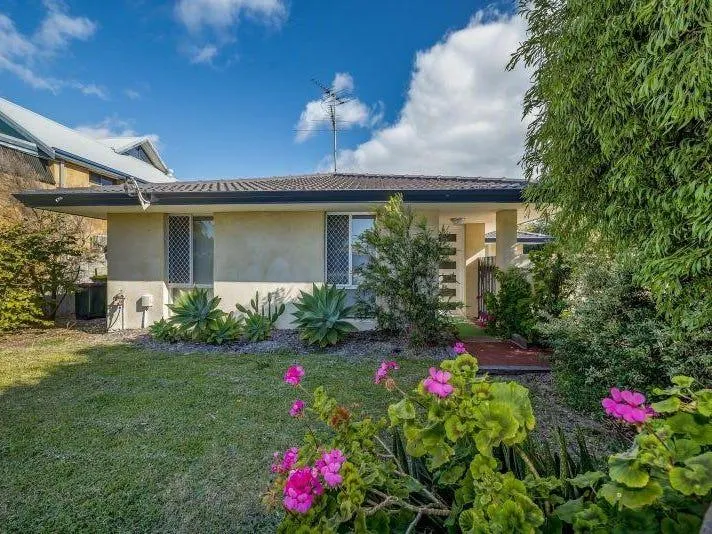 STOP EVERYTHING AND VIEW THIS COASTAL DREAM HOUSE NOW!