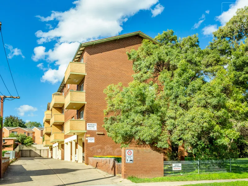 Centrally Located 2 Bedroom Apartment