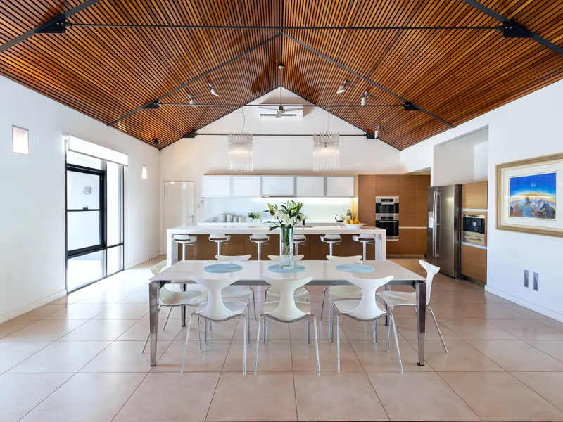 A CALIBRE OF GRANDEUR 