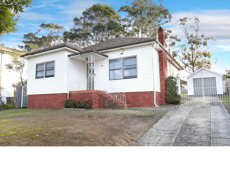 2 Bedroom House for Rent at 44 Eastern Avenue, Panania, NSW 2213!