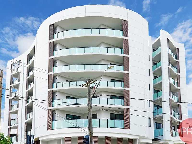 Executive one bedroom apartment in the heart of Penrith CBD.