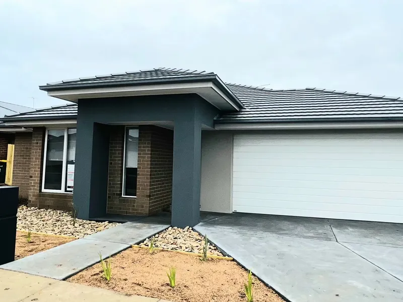 Unbeatable location 4 bedroom sweet home