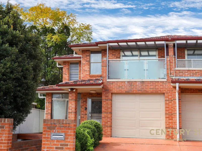 Immaculate three-bedroom Duplex!!!!