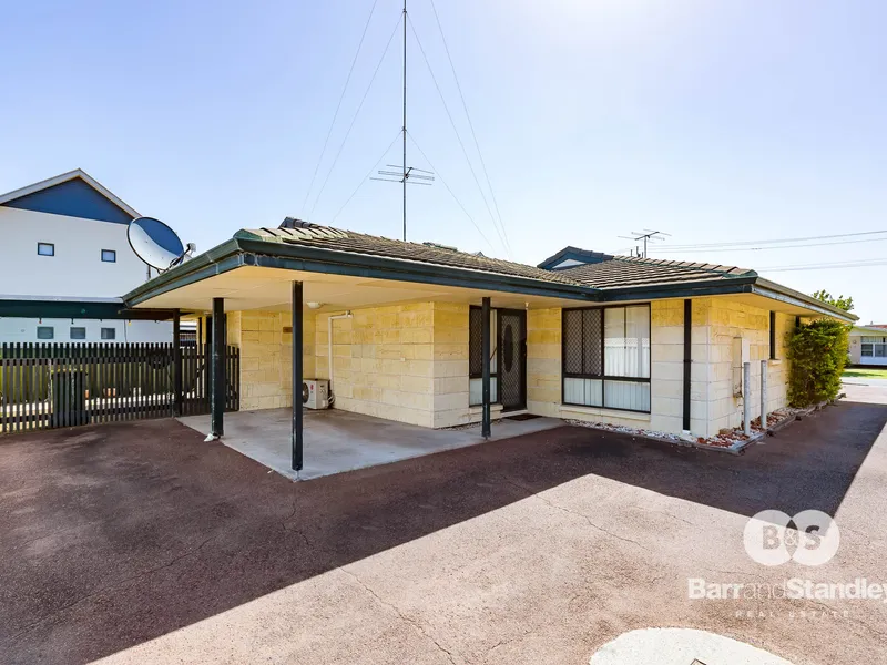 GREAT PRICE - GREAT LOCATION!!