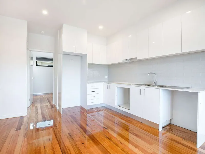 Modern townhouse in the perfect location!
