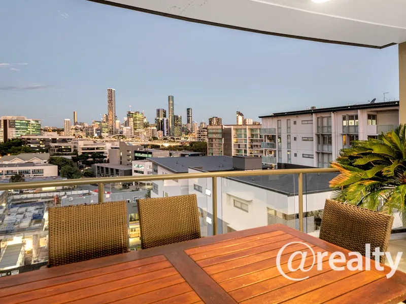 Superb Penthouse With World-Class City Views 