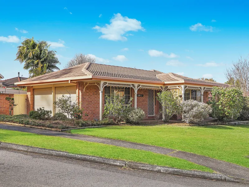 Sundrenched Charmer | AUCTION