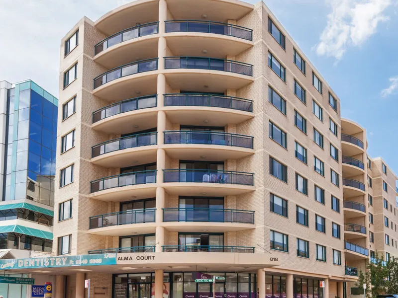 Freshly Painted Two Bedroom Apartment in the Heart of the Junction, Must View, Perfect!