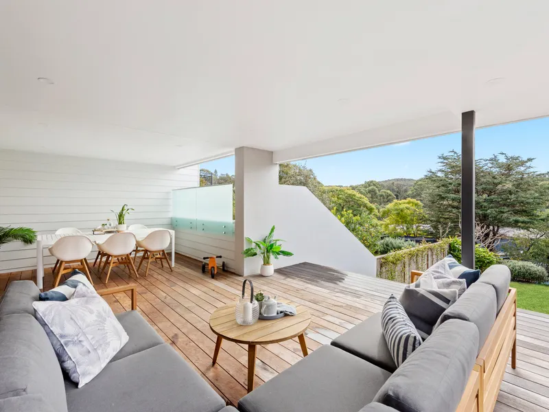 Exquisite lower duplex with contemporary renovation