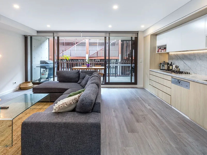 MODERN, AS NEW ONE BEDROOM - SUN, SPACE & STYLE