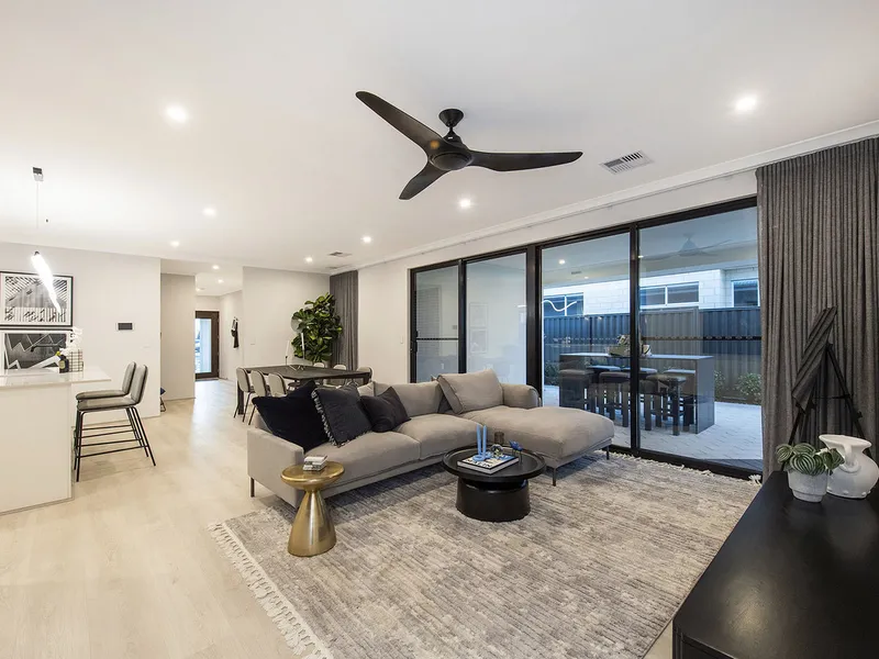 Turnkey Luxury Home - Backyard area - Workshop - Lots of Space!