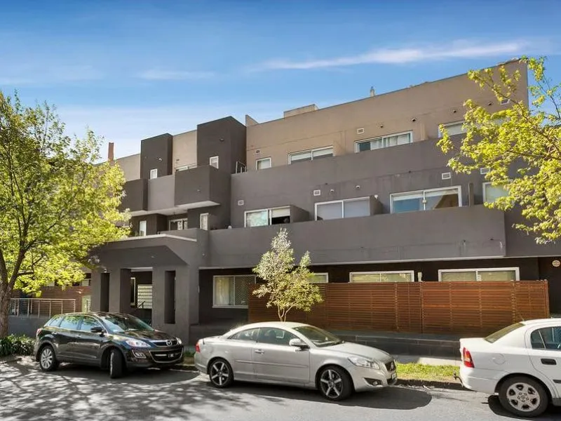 1 bed 1 bath apartment for sale in Hawthorn