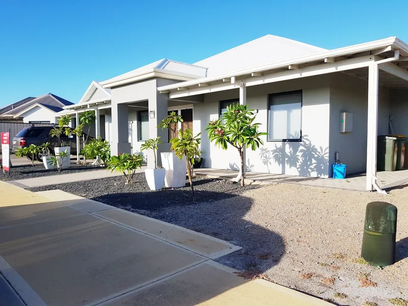 Large Family HOME with Shed plus MORE