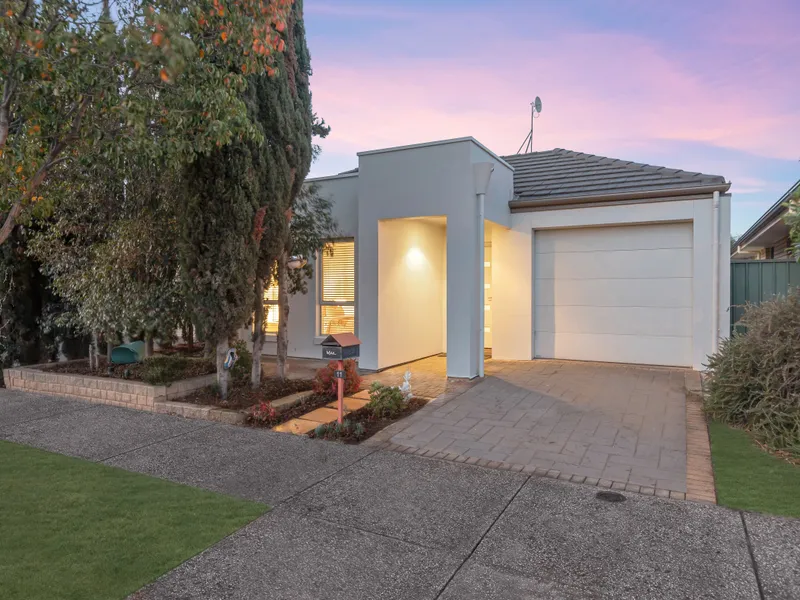 Immaculate 3 Bedroom Villa in the Heart of Mawson Lakes