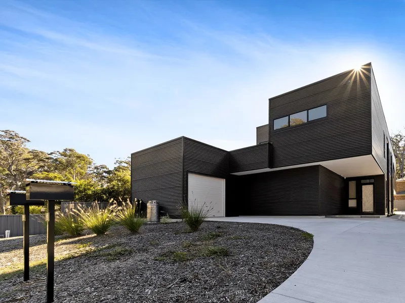 Executive Living in a Peaceful Beach Environment