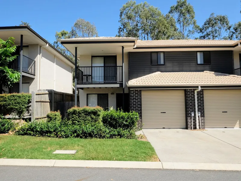 IMMACULATE AIR-CONDITIONED 3 BEDROOM TOWNHOUSE IN POPULAR, CENTRALLY LOCATED COMPLEX