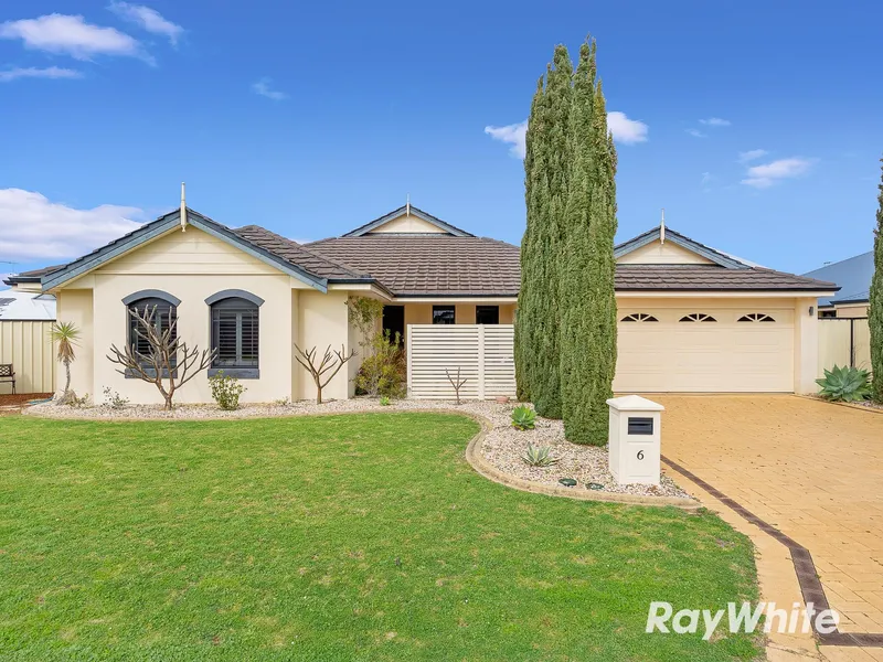 Charming 4-Bedroom Home with Pool in Dudley Park