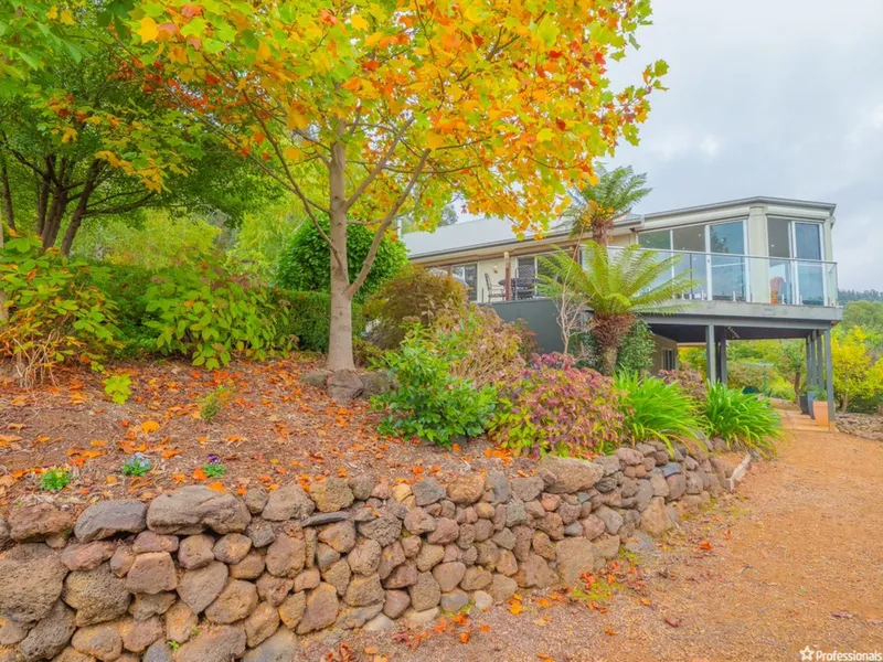 TIMELESS ELEGANCE & BREATHTAKING VIEWS