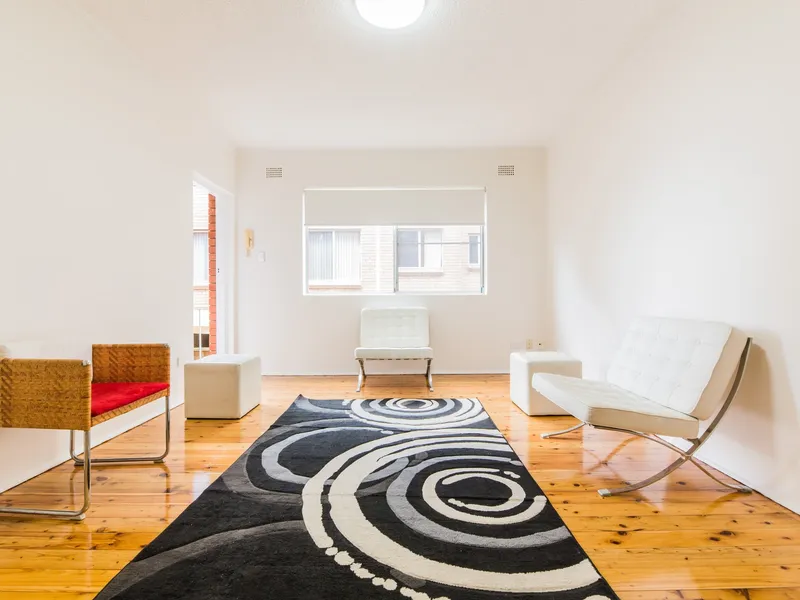 Just listed and available for lease! Modern bright two bedroom unit on top floor!