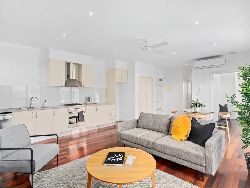 The Perfect Starter or Investment. Walk to Everything! 