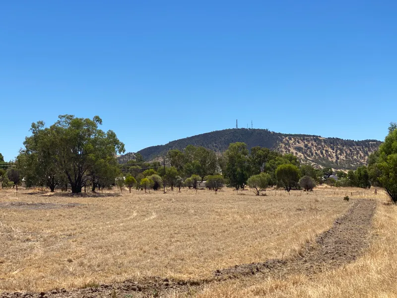 Large block in town Centre, leave the car at home.