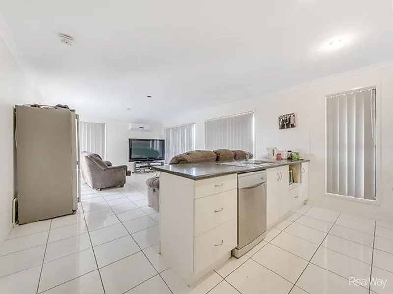 FAMILY HOME IN GRACEMERE