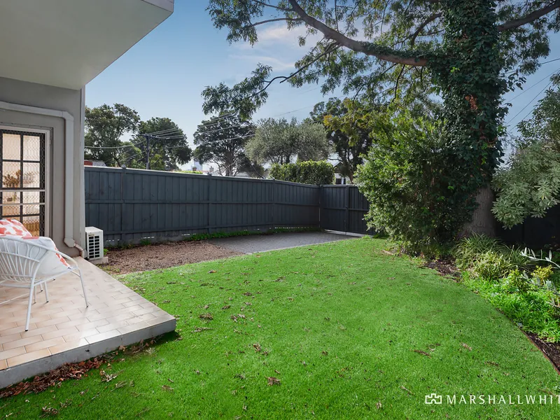 Super-sized Garden Apartment