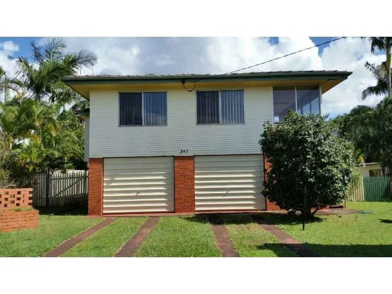 Bright & Breezy with Bay Views!