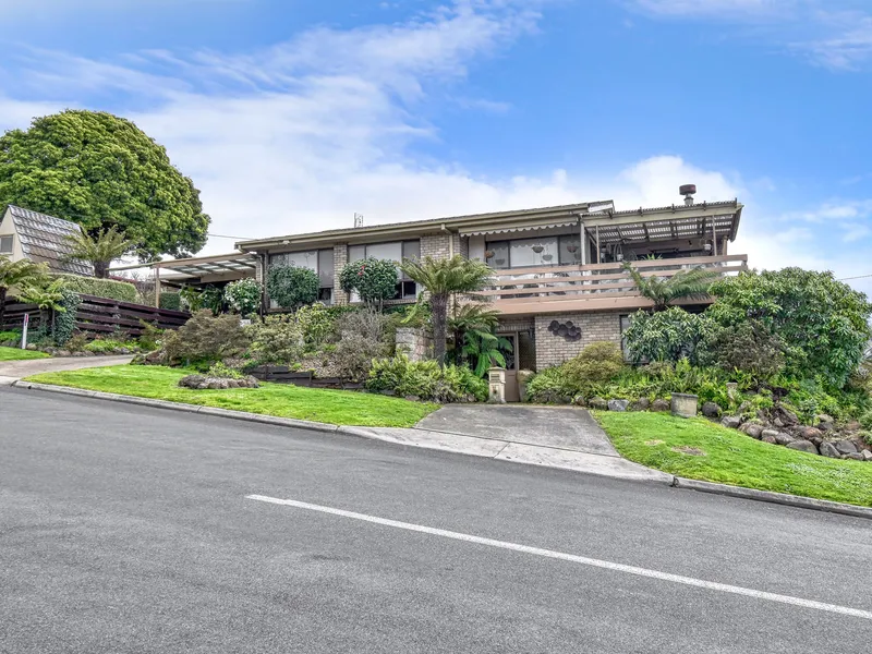 Central Living with Magnificent Views