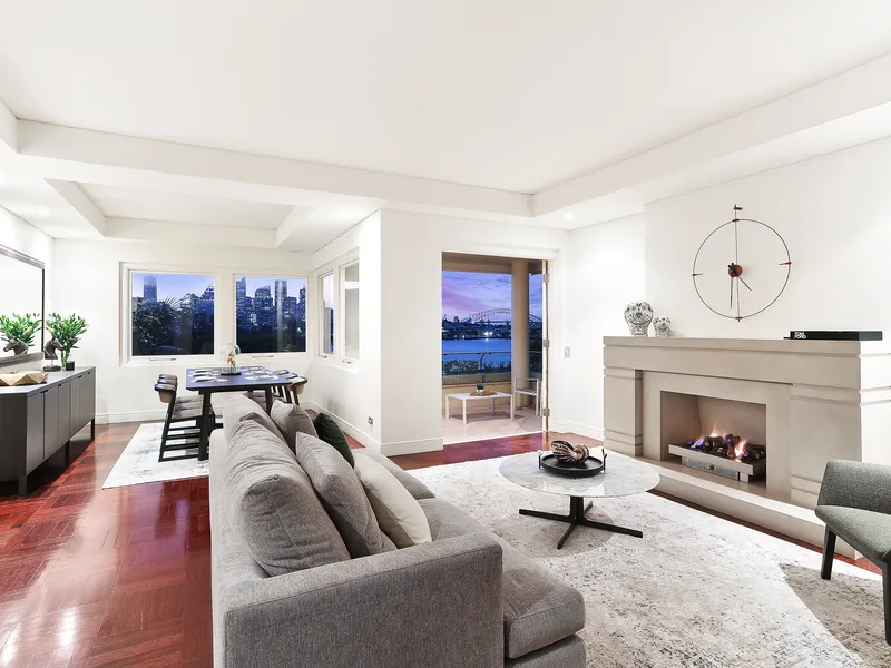 Luxury Harbourside Apartment In Exclusive 