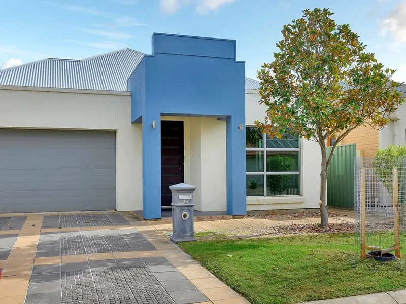 Stunning 4 Bedroom Home in Mawson Lakes