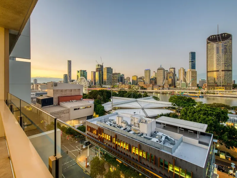 Magnificent South Bank Living with Incredible Views - There Is No Better Address! 