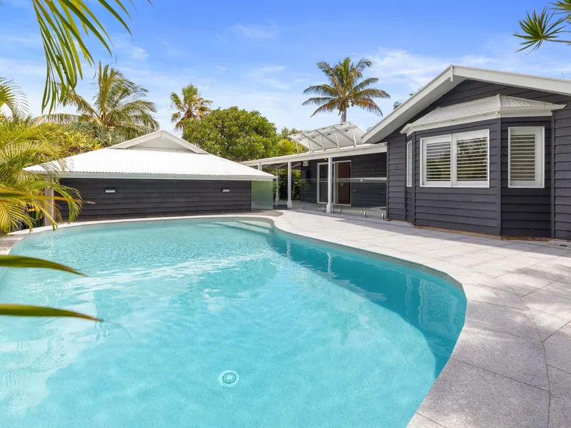 Beautiful Beachhouse in a Tropical Rainforest Setting