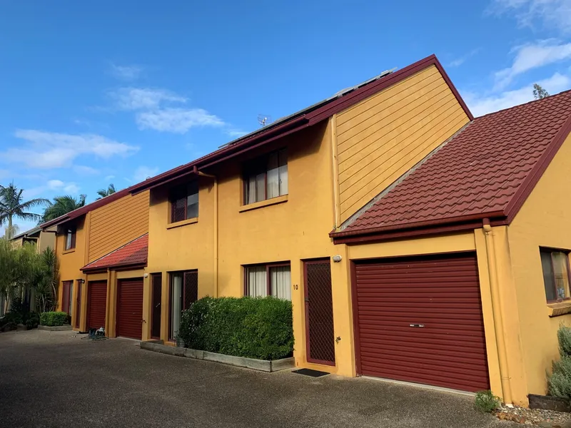 Walk to Mount Coolum!