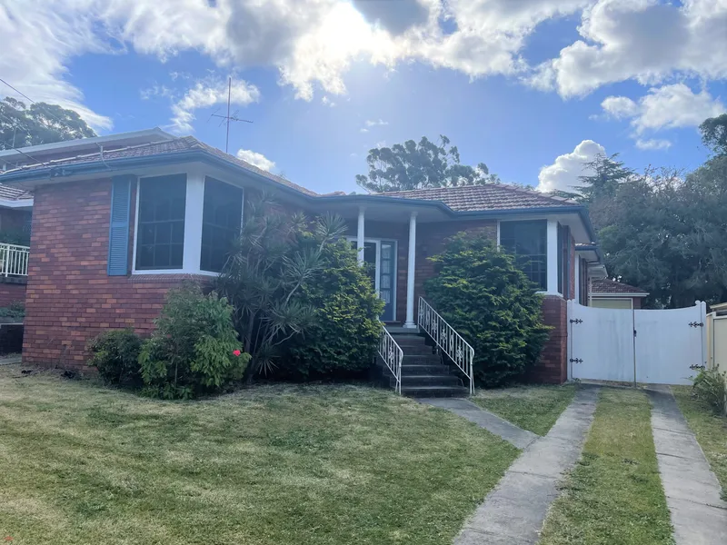 Spacious 2 bedroom house for lease