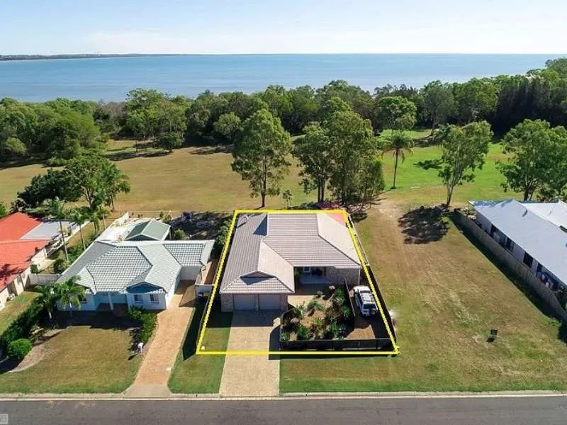 WALK TO THE WATER FROM YOUR BACK YARD, CLOSE TO GATAKERS BAY RECREATIONAL PARK, BOAT LAUNCH RAMP,  SANDY BEACH, WALKING, CYCLING TRAIL, IDEAL KAYAKING