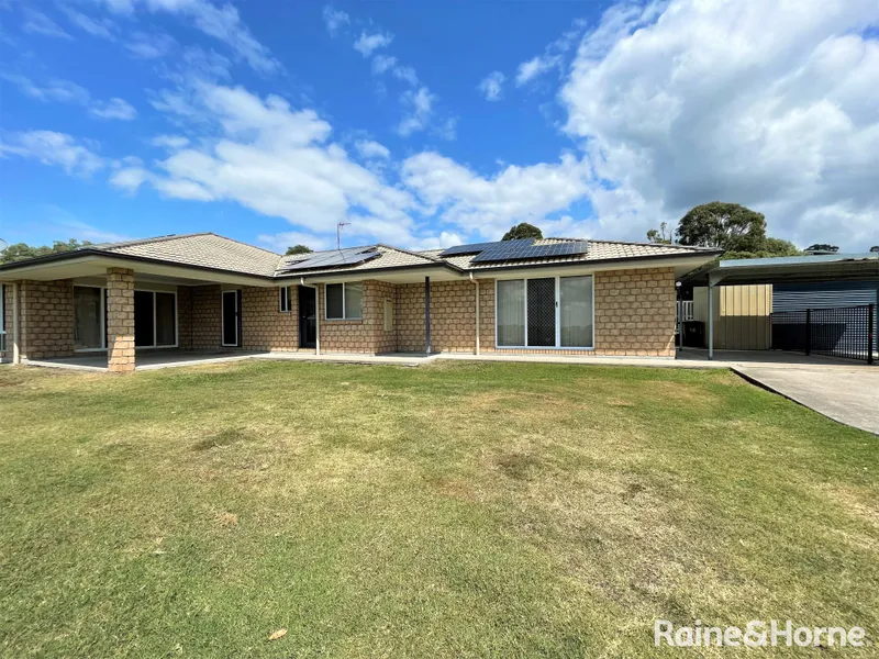 Modern Duplex - Views of Fraser Island