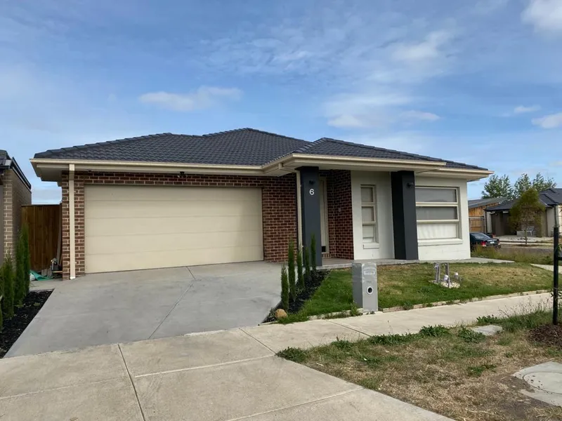 Beautiful and spacious 3 Bedder house