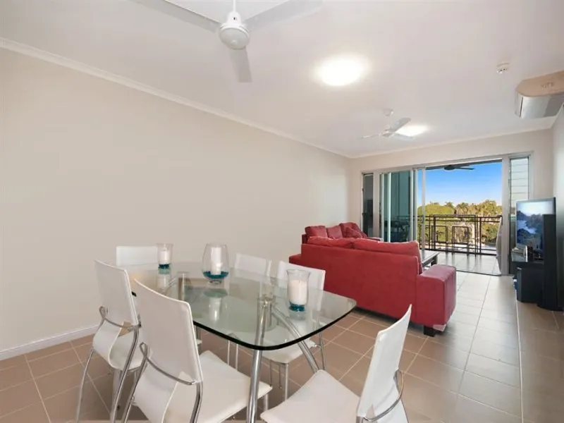 Spacious Apartment - Just Minutes from CBD!